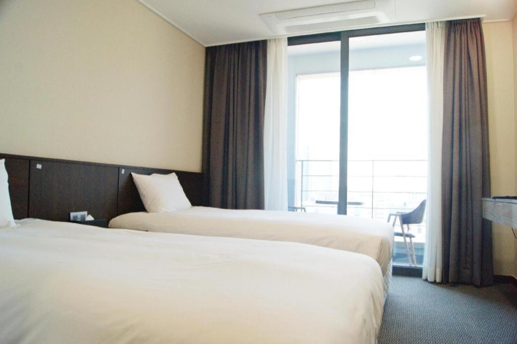 Riviera Incheon Airport Hotel Εξωτερικό φωτογραφία